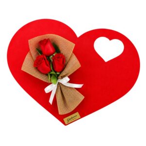 Buquê de 3 Rosas Vermelhas - Meu Coração em Suas Mãos