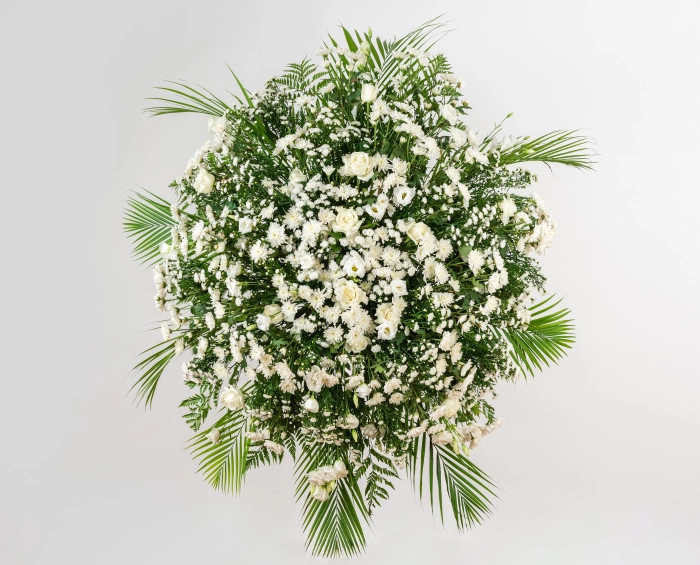 Luxuosa Coroa de Flores Mistas