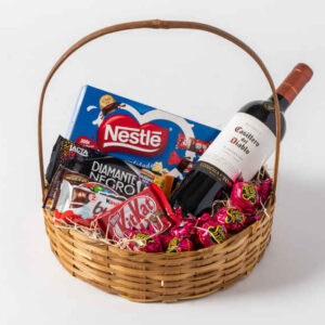 Cesta de Chocolate e Vinho Tinto
