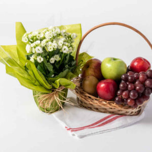 Cesta Pequena de Frutas e Flores